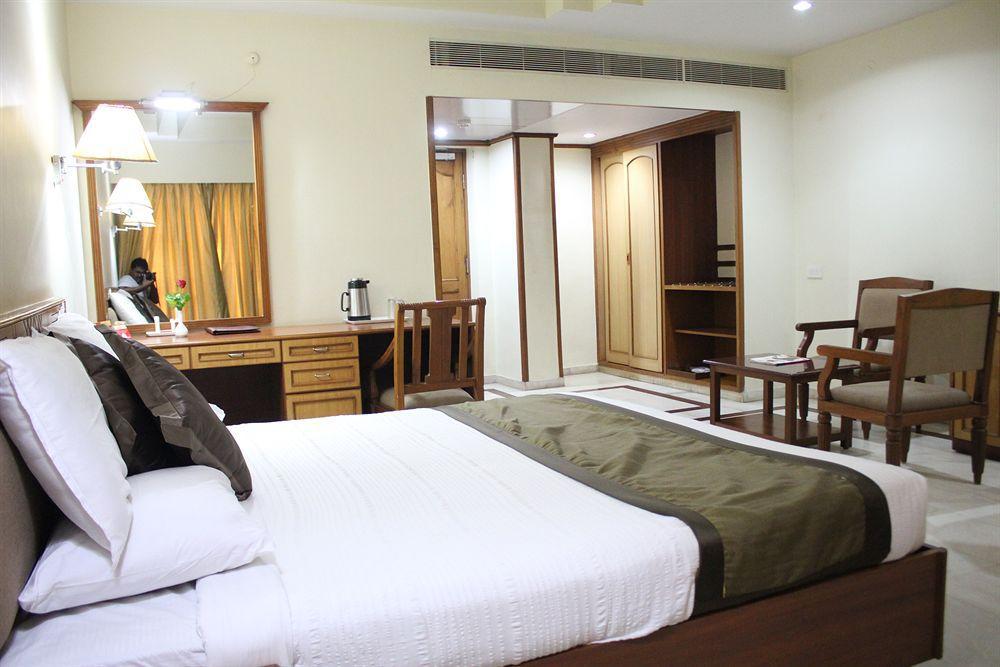 Hotel Daspalla Visakhapatnam Eksteriør bilde